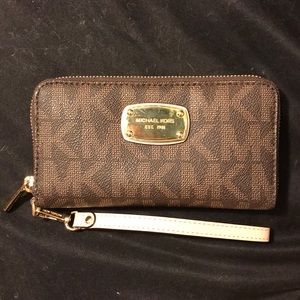 Michael Kors Dark Brown Wrislet